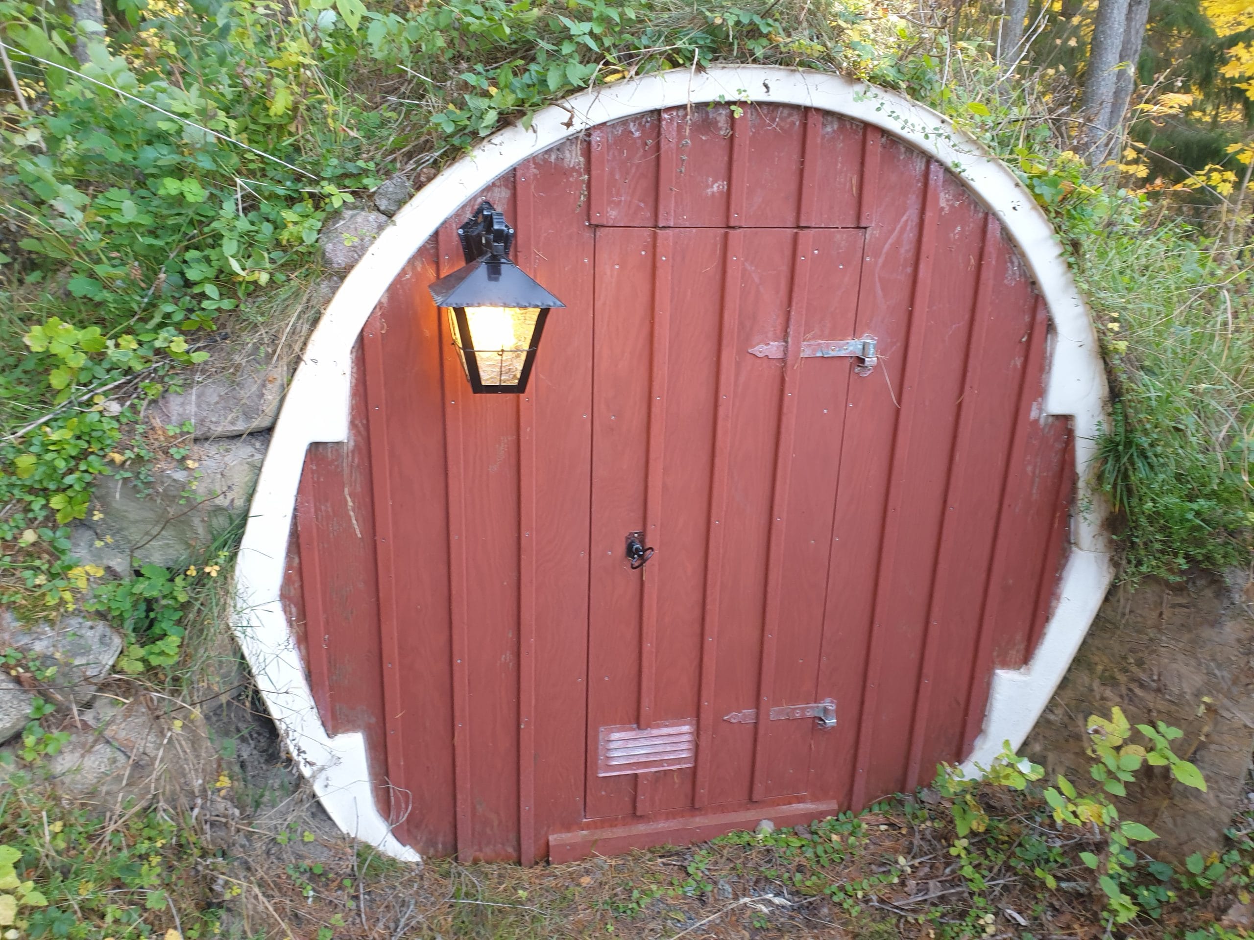 Modern jordkällare i Hagby